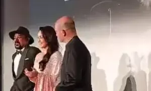 Preity honours Santosh Sivan as he becomes first Asian to get Cannes cinematography award