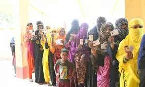 Bengal again stands out with high voter turnout amid sporadic poll violence