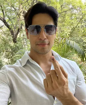 Sidharth Malhotra asks Delhi to go out and vote after flying in from Mumbai to do just that