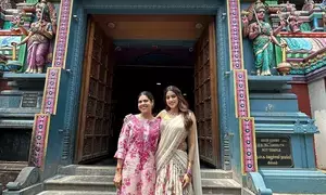 Janhvi visits Sridevi’s ‘favourite place’: Chennais Muppathamman temple