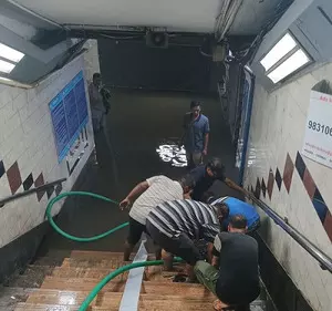 Bengal: Metro Railway blames leakage in KMC sewerage line for inundation of tracks