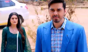 Akash leaves his family, heads to US for new job in ‘Aangan Aapno Kaa’