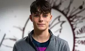 Archie Vaughan signs first professional contract with Somerset