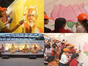 Hamar Kashi, Hamar Vikas organised at Varanasis NaMo ghat; over 1,500 artists participate