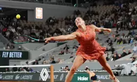 French Open: Sabalenka, Rybakina ease into third round with easy wins