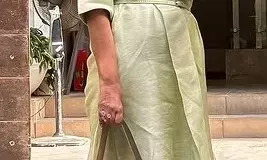 Zeenat Aman got tired of seeing my own face so she took an unplanned social media break