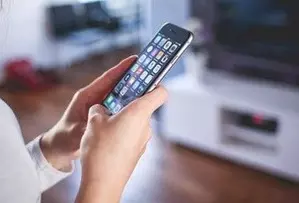 UP woman shocks husband after he takes away her phone UP woman shocks husband after he takes away her phone