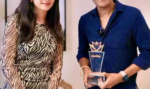 Manoj Bajpayee graciously accepts Movified Best Actor Award for ‘Sirf Ek Bandaa Kaafi Hai’