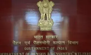 Maximum limit of retirement & death gratuity for Central govt  employees hiked to Rs 25 lakh