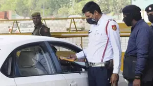 Delhi: Over 100 challans issued for minor driving offences Delhi: Over 100 challans issued for minor driving offences