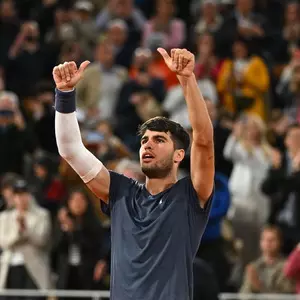 French Open: Alcaraz triumphs over Auger-Aliassime to set up Tsitsipas clash in QF French Open: Alcaraz triumphs over Auger-Aliassime to set up Tsitsipas clash in QF