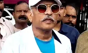 Annu Kapoor meets Shinde, seeks protection against threats to ‘Hamare Baarah’