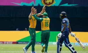 T20 World Cup: South Africa begin campaign with tricky six-wicket win over Sri Lanka