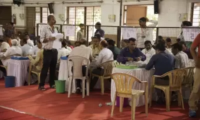 Early trend shows close contest in Maha, BJP trails INDIA bloc