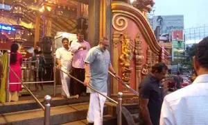 Rajeev Chandrasekhar leads by over 8,000 votes against Shashi Tharoor