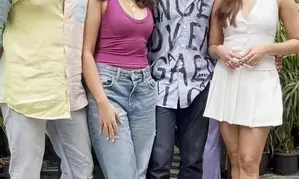 Team Ishq Vishk Rebound paints Bandra red on promotional blitz