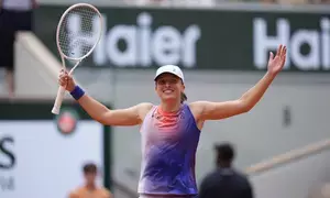 French Open: Iga Swiatek dominates Vondrousova to meet Gauf in semis