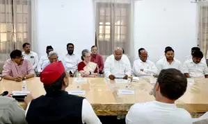 At INDIA bloc meeting, Mallikarjun Kharge welcomes ‘all parties with similar values’