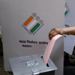 Postal ballot figures in Bengal indicate state govt employees dissatisfaction with Trinamool Postal ballot figures in Bengal indicate state govt employees dissatisfaction with Trinamool