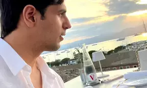 Sidharth Malhotra posts golden hour selfie, asks if his game is on point