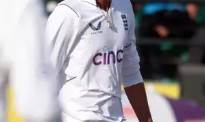 England spinner Shoaib Bashir signs up with Worcestershire on short-term loan