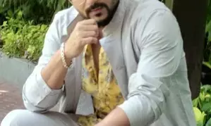 TMC’s actor-turned-MLA accused of beating up restaurant owner