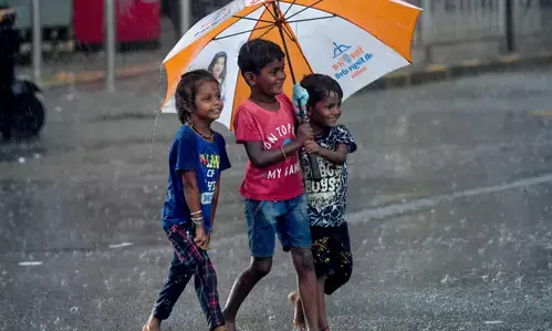 Heavy rains likely in Maharashtra & Karnataka, another heat wave in Northwest India: IMD