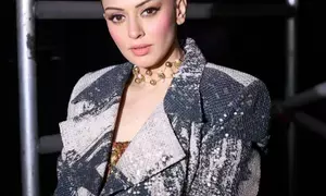 Hansika Motwani amps up her oomph quotient in bomber jacket, matching ruffled skirt