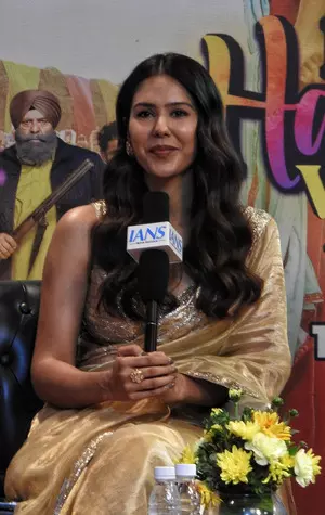 Sonam Bajwa hopes Ammy Virk and she can create something like SRK-Kajol