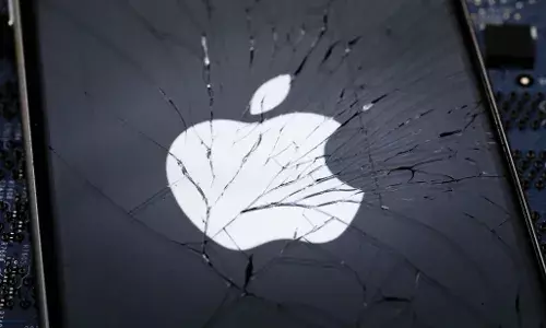 Apple Ends Free Repairs for Single Hairline Cracks on iPhones, Watches