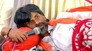 Jarange-Patil ends hunger strike, gives Maha govt 30 days to solve Maratha imbroglio (Lead)