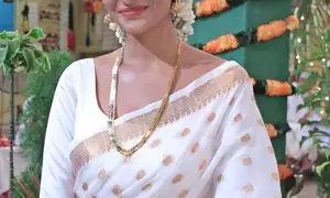 Aishwarya Khare gives a sneak peek into her Kasavu saree for new ‘Bhagya Lakshmi’ track