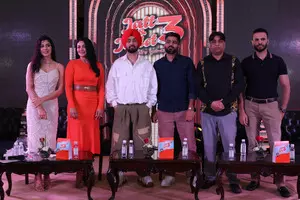 Diljit, Neeru and Jasmin dazzle in latest song from Jatt and Juliet 3 Diljit, Neeru and Jasmin dazzle in latest song from Jatt and Juliet 3