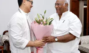 We all will work for the nation, says Rijiju says after meeting Kharge