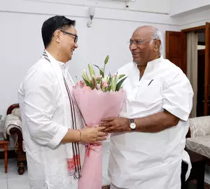 We all will work for the nation, says Rijiju says after meeting Kharge