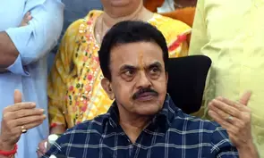 Rahul Gandhi, Uddhav Thackeray should apologise for spreading fake news: Shiv Sena on EVM row