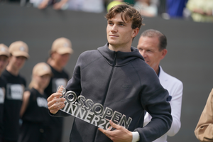 Murray predicts Dapper to top world rankings after maiden ATP title