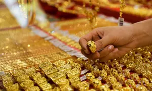 Vietnamese banks no longer crowded with gold buyers after online registration opens