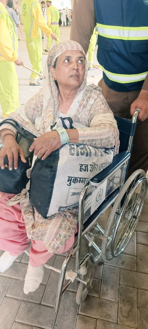 Over 100 pilgrims cared for, reunited with families: Indian Haj Mission