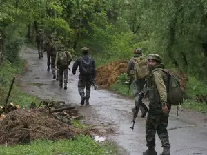 Firing between security forces & terrorists in J&Ks Poonch Firing between security forces & terrorists in J&Ks Poonch