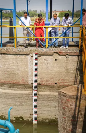 Will sit on indefinite fast if water issue not resolved by June 21: Atishi writes to PM Will sit on indefinite fast if water issue not resolved by June 21: Atishi writes to PM