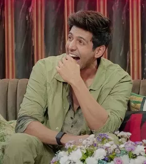 Kartik Aaryan talks about his third-hand car: The driving seat door would not open Kartik Aaryan talks about his third-hand car: The driving seat door would not open