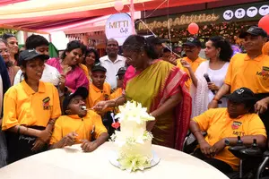 President Murmu turns 66, celebrates birthday with MITTI cafes staff