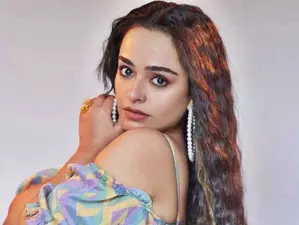 Yoga helped actress Apoorva Arora relieve PCOD symptoms