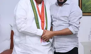 Jolt to BRS as ex-Speaker Srinivas Reddy joins Congress