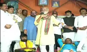 Pro-OBC quota activists suspend hunger strike after talks with Bhujbal-led delegation