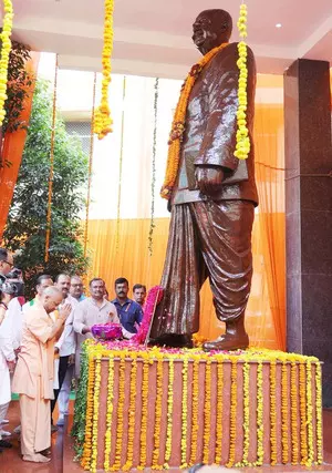 Yogi Adityanath pays floral tribute to Shyama Prasad Mukherjee on his death anniversary