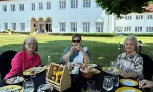 Three superstar Divas of yore relive their part in Kashmir