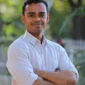 Digvijaya Singh son slams Shivraj Chouhans son for ‘Delhi bowing down’ remark