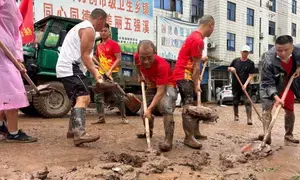 Death toll rises to 5 in Chinas mountain torrents